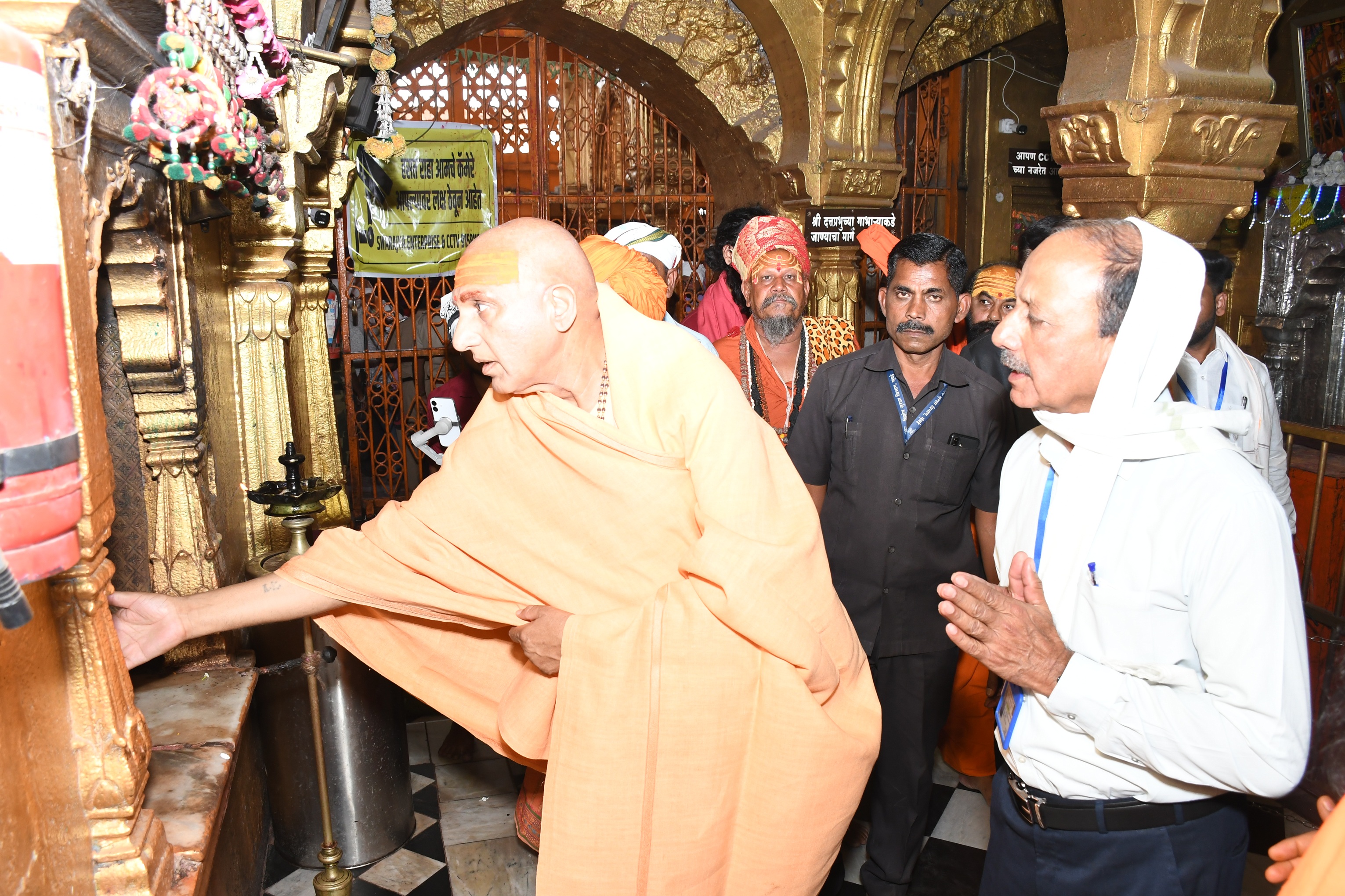श्री अवदेशानंदजी महाराज यांनी समाधान व्यक्त केले व श्री दत्तप्रभूंच्या कृपेने संस्थानची सेवा व धार्मिक कार्य अधिकाधिक वृद्धिंगत होवो, अशी शुभेच्छा दिल्या. या भेटीमुळे संस्थानच्या आध्यात्मिक कार्यास नवी प्रेरणा मिळाली असून उपस्थित भाविकांना देखील अनमोल मार्गदर्शनाचा लाभ झाला.